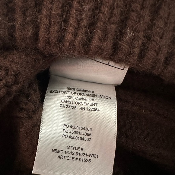 Aritzia Alxiliary Cashmere beanie hat. - Picture 3 of 5